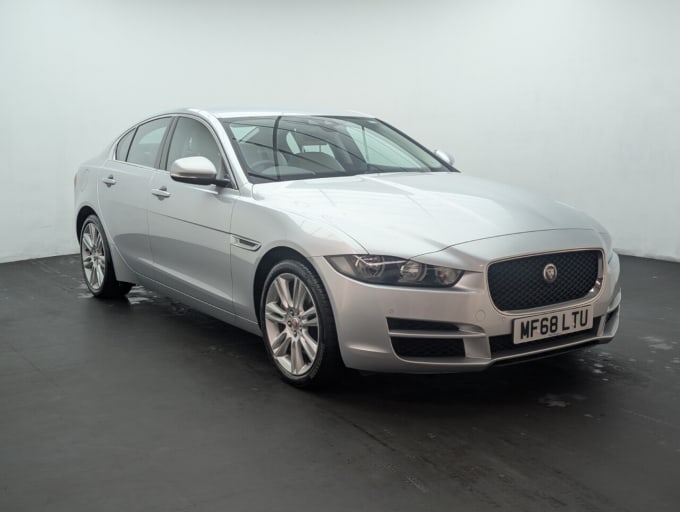 2025 Jaguar Xe