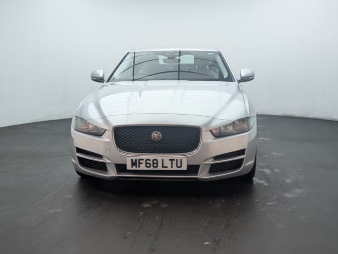 2025 Jaguar Xe