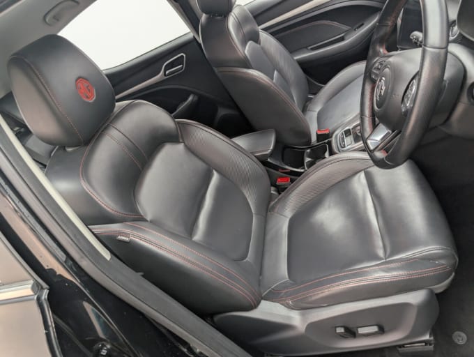 2025 Mg Mg Zs