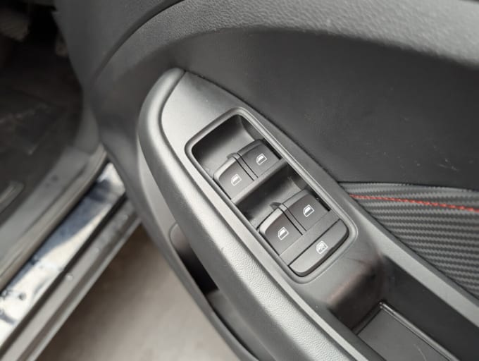 2025 Mg Mg Zs