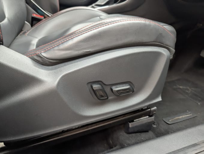 2025 Mg Mg Zs
