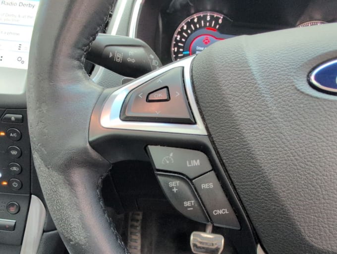 2025 Ford Edge