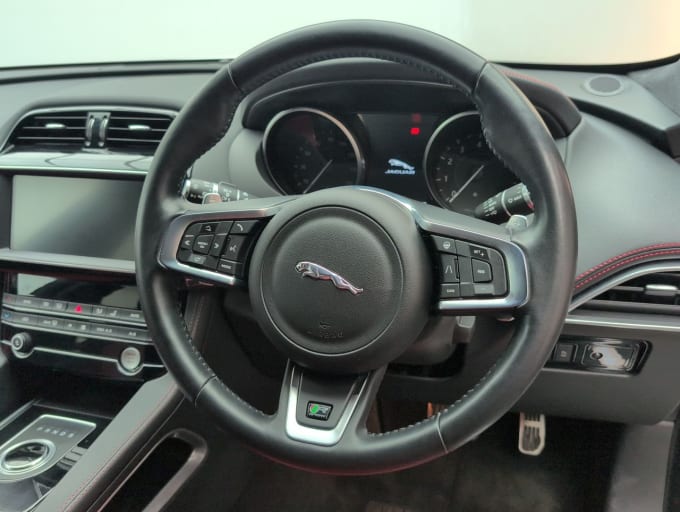 2025 Jaguar F-pace