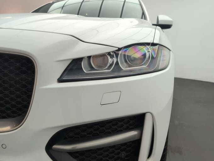2025 Jaguar F-pace