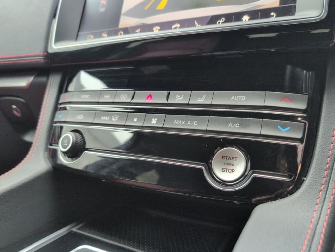 2025 Jaguar F-pace