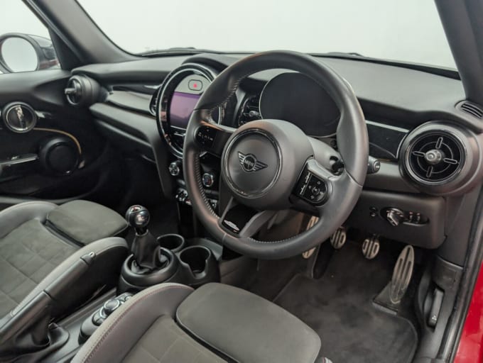 2025 Mini Hatch