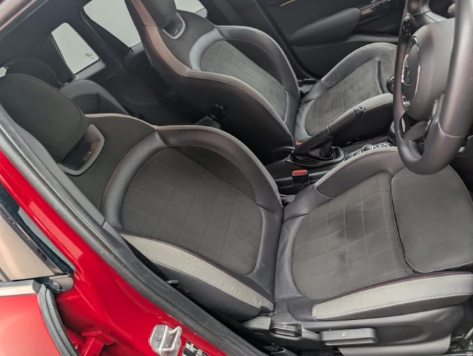 2025 Mini Hatch