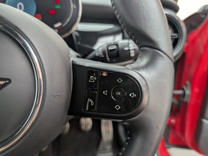 2025 Mini Hatch