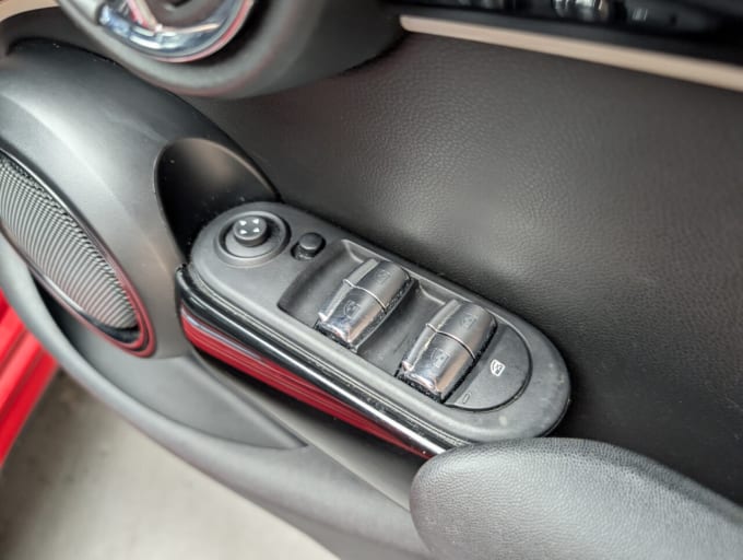2025 Mini Hatch