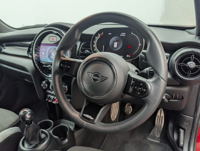 2025 Mini Hatch