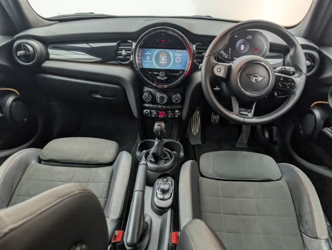 2025 Mini Hatch