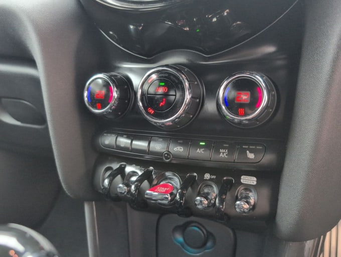 2025 Mini Hatch