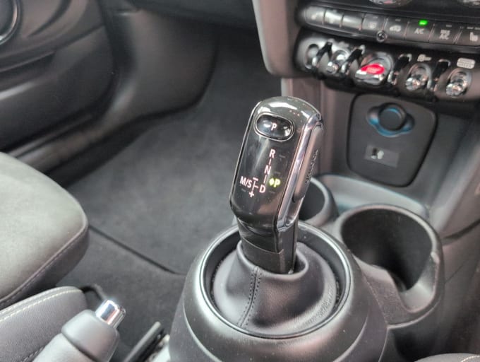 2025 Mini Hatch