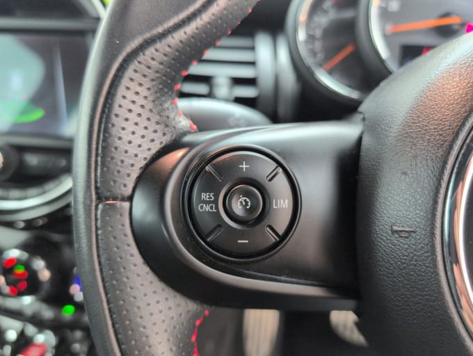 2025 Mini Hatch