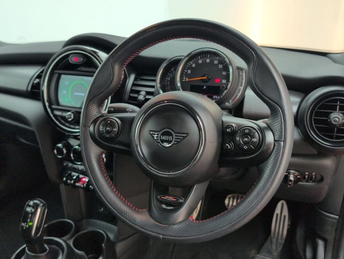 2025 Mini Hatch