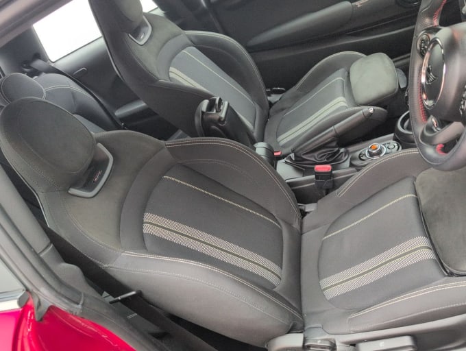 2025 Mini Hatch