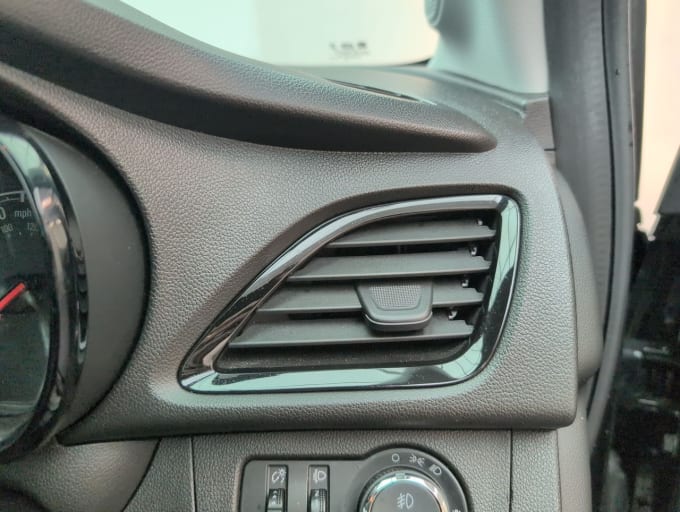 2025 Vauxhall Viva