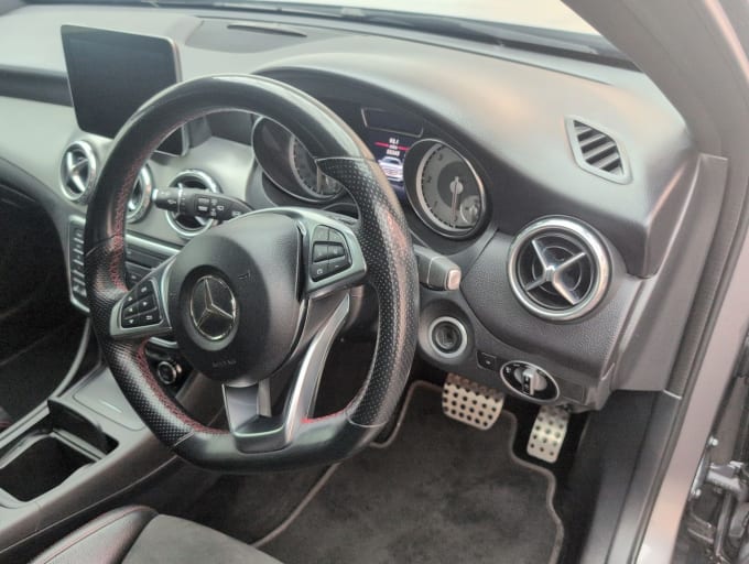 2025 Mercedes-benz 180