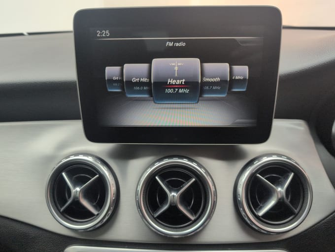 2025 Mercedes-benz 180