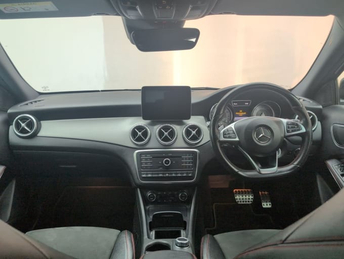 2025 Mercedes-benz 180