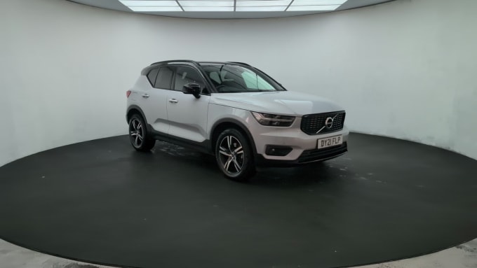 2025 Volvo Xc40