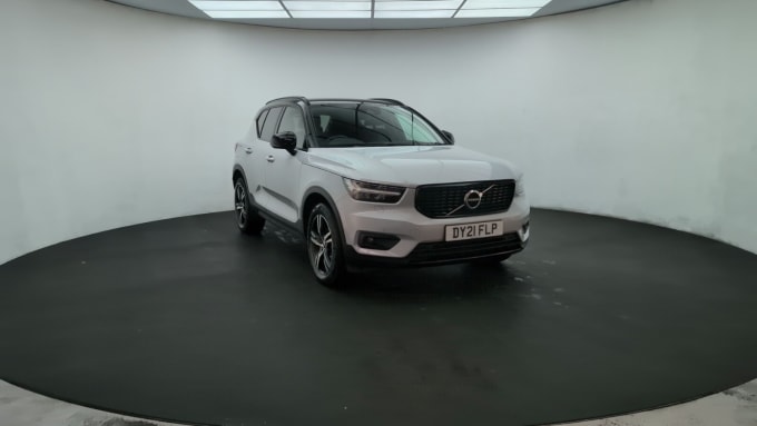 2025 Volvo Xc40