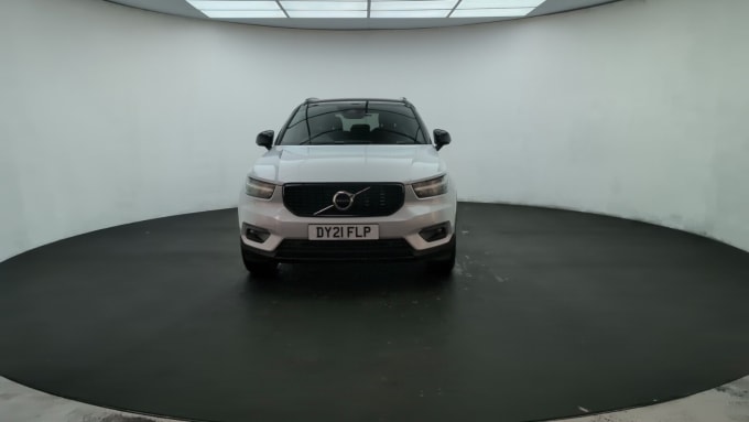 2025 Volvo Xc40