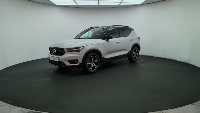 2025 Volvo Xc40