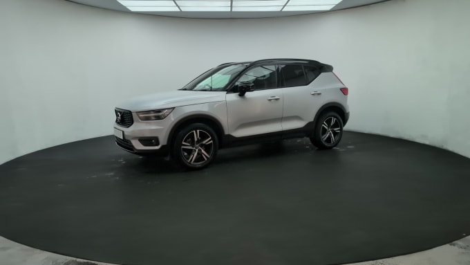 2025 Volvo Xc40
