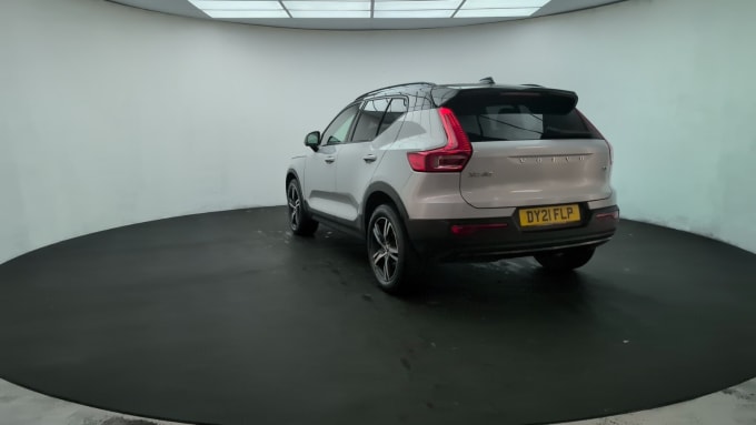 2025 Volvo Xc40