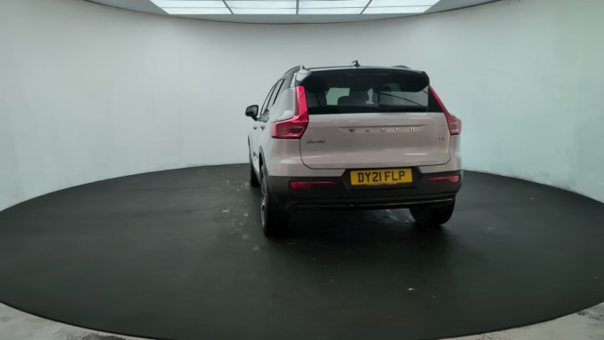 2025 Volvo Xc40