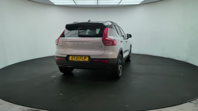 2025 Volvo Xc40