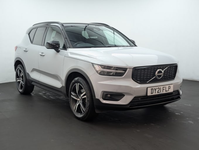 2025 Volvo Xc40