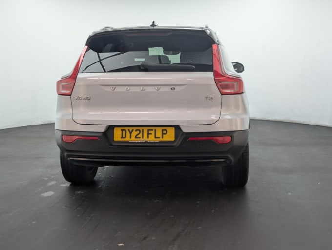 2025 Volvo Xc40