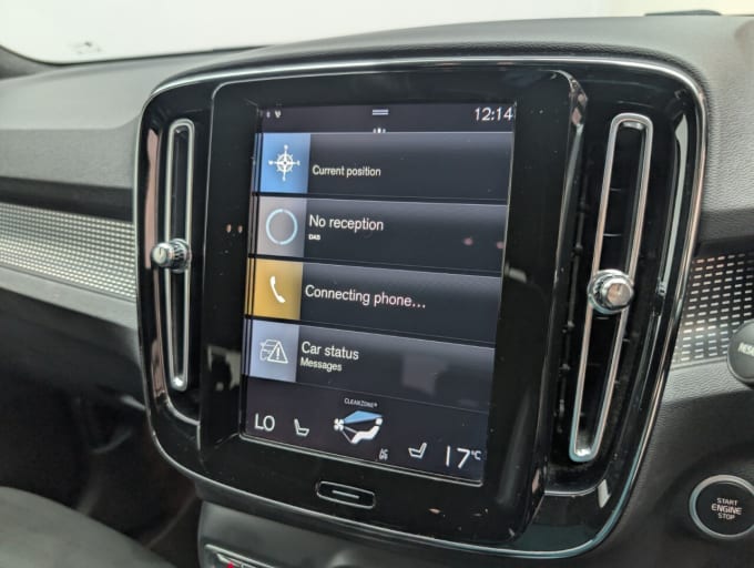 2025 Volvo Xc40