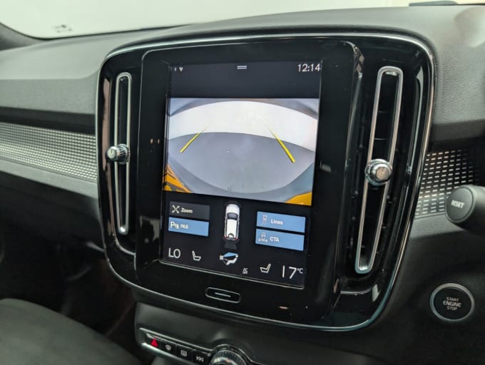 2025 Volvo Xc40
