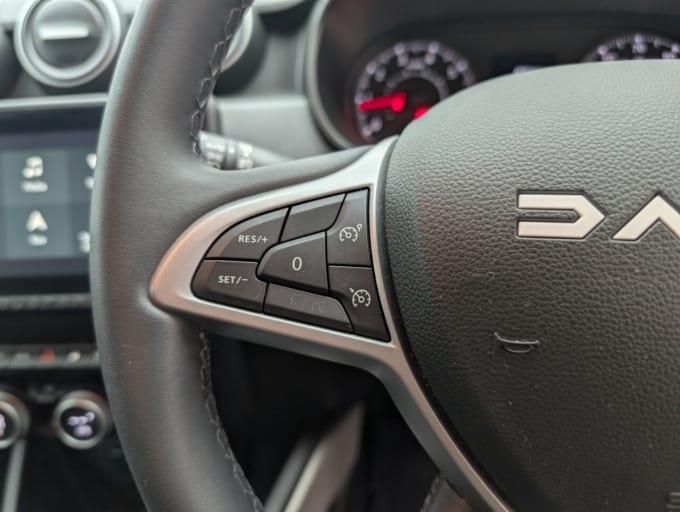2025 Dacia Duster