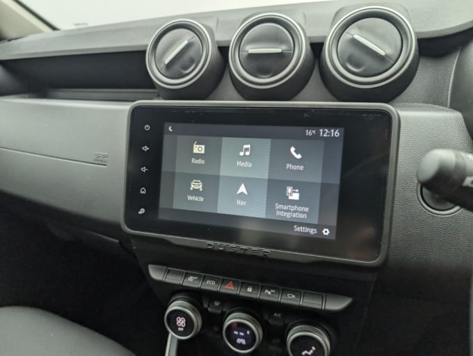 2025 Dacia Duster