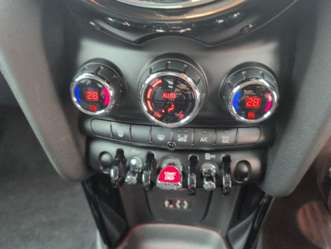 2025 Mini Hatch