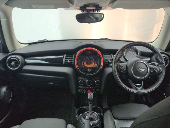 2025 Mini Hatch