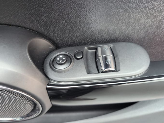 2025 Mini Hatch
