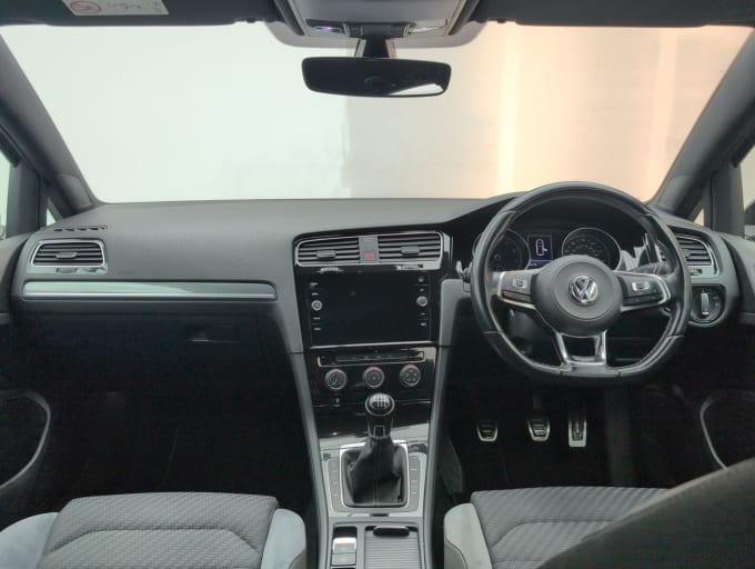2025 Volkswagen Golf