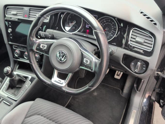 2025 Volkswagen Golf