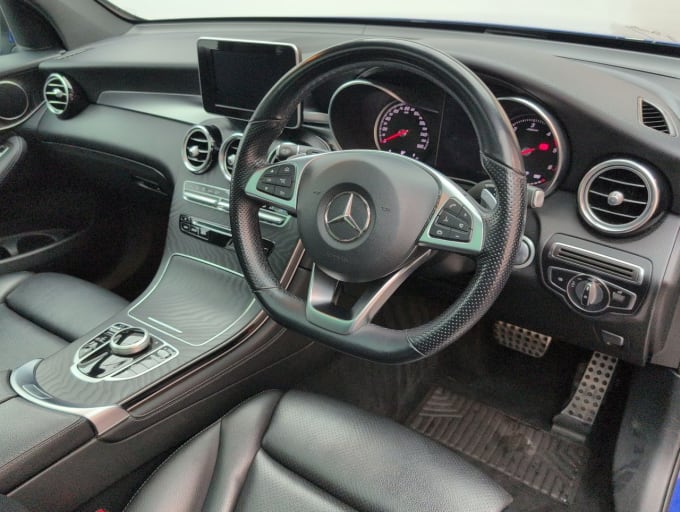 2025 Mercedes-benz Glc