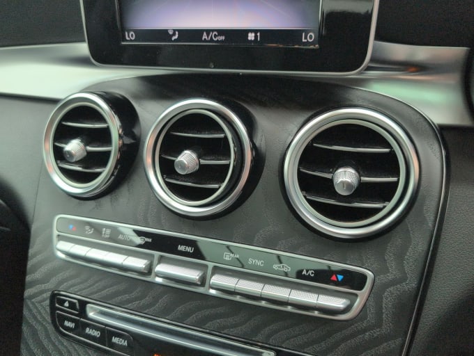 2025 Mercedes-benz Glc
