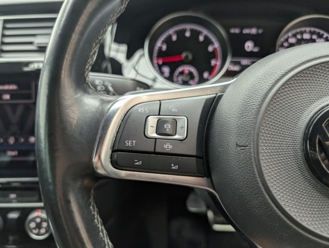 2025 Volkswagen Golf