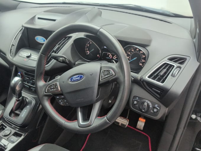 2025 Ford Kuga