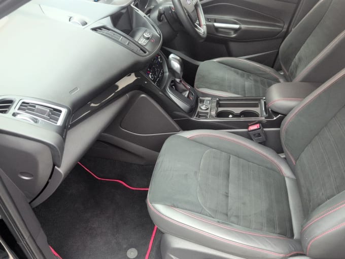 2025 Ford Kuga