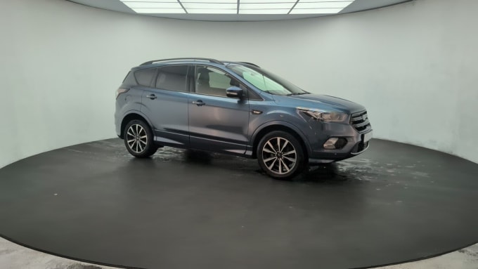 2025 Ford Kuga