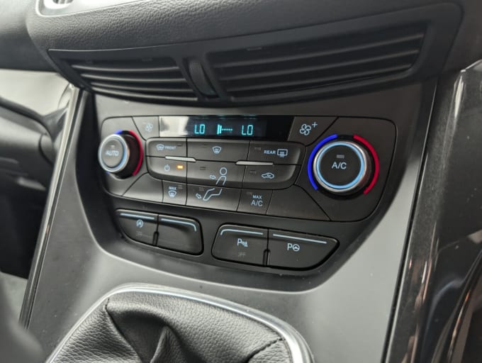 2025 Ford Kuga